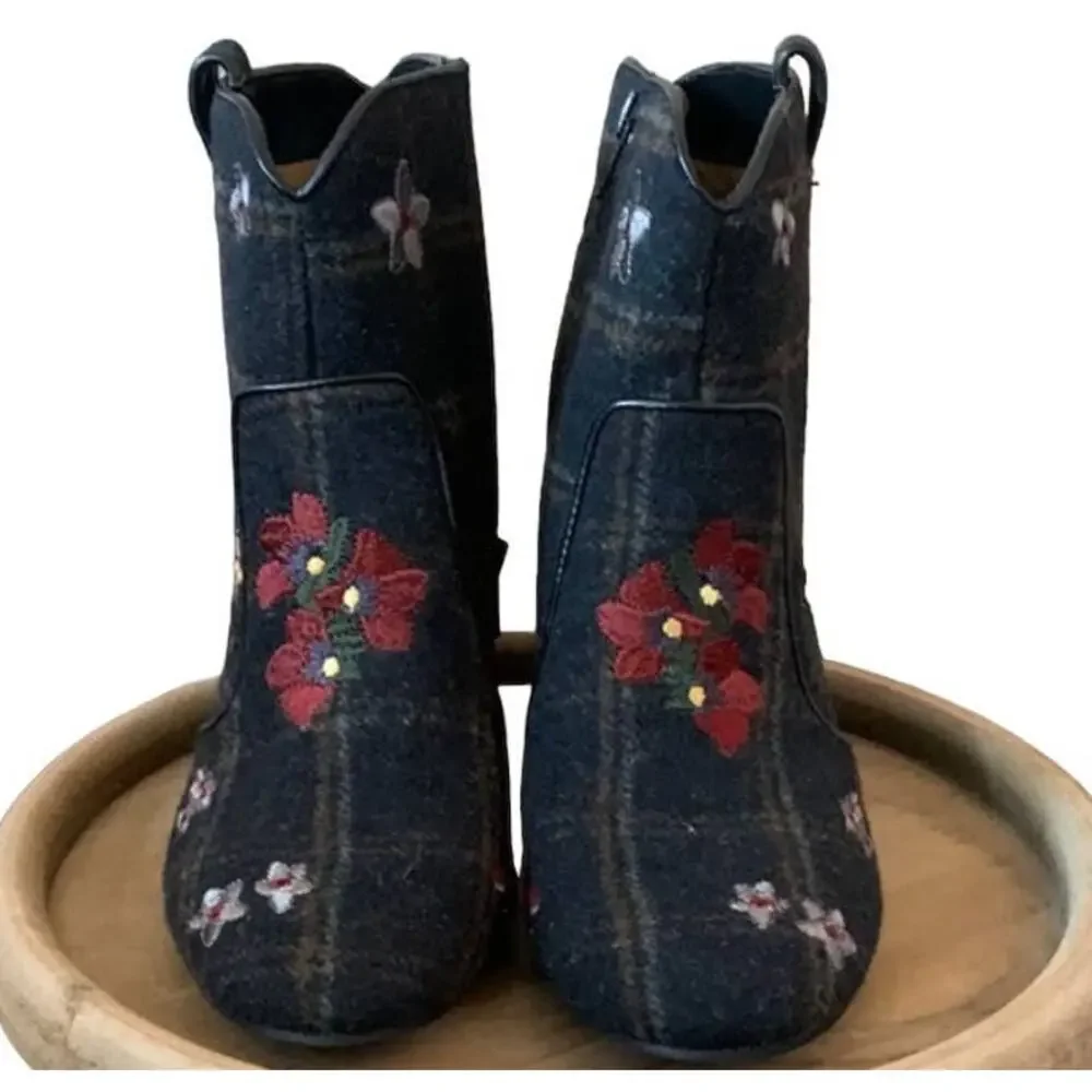 Indigo Rd. Flannel Plaid Floral Embroidered Ankle Booties Gray Multicolor 9